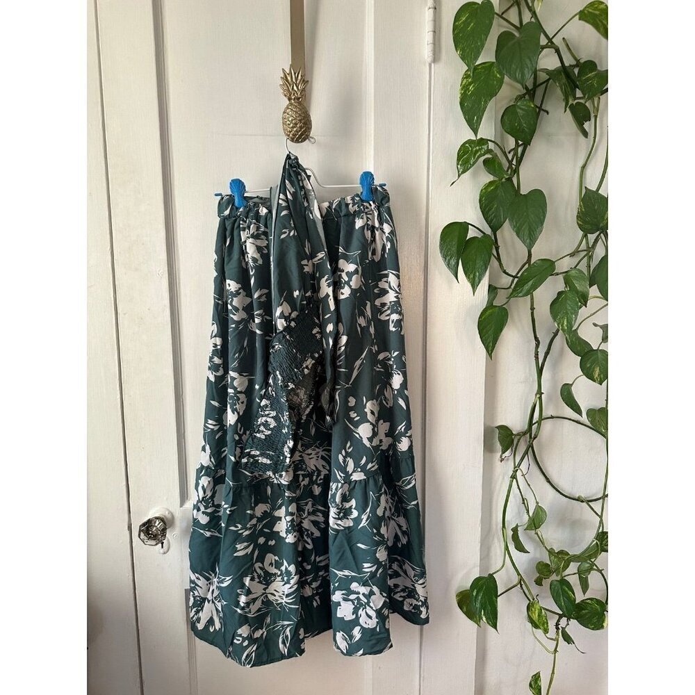 SHEIN women’s size large two-piece floral outfit